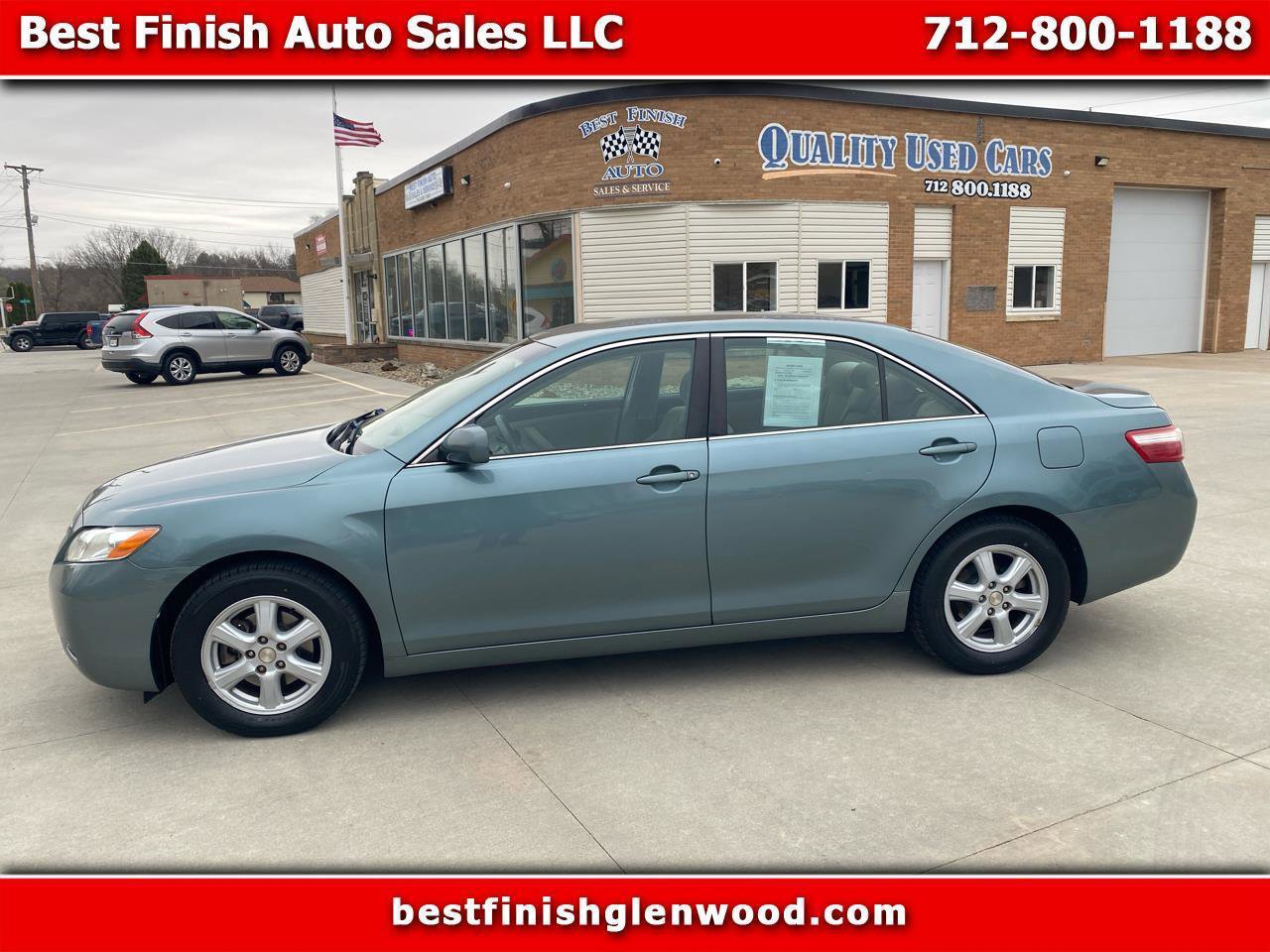 Used 2009 Toyota Camry XLE FWD image 1