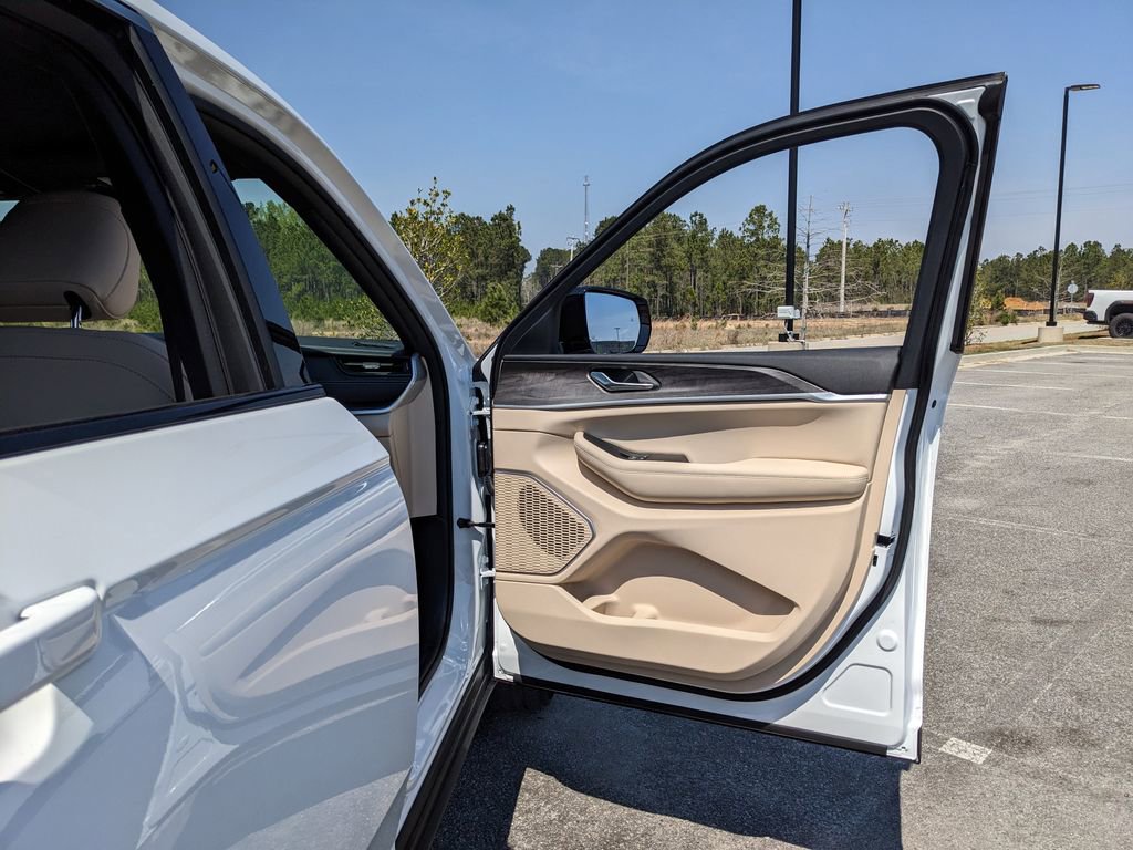 New 2026 Jeep Grand Cherokee Limited RWD image 58