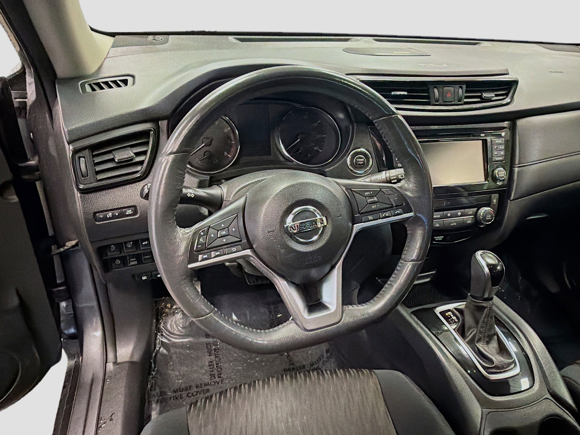 Used 2017 Nissan Rogue SV w/ Sun & Sound Touring Package AWD/4WD image 18