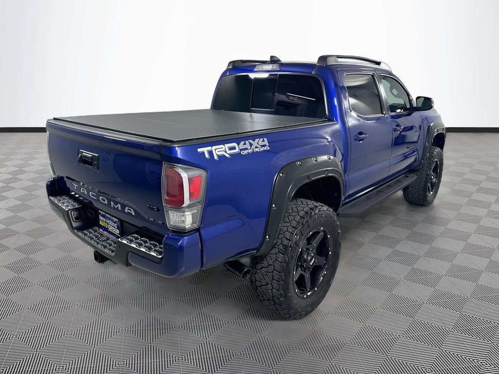 Used 2022 Toyota Tacoma TRD Off-Road w/ TRD Premium Off Road Package AWD/4WD image 7