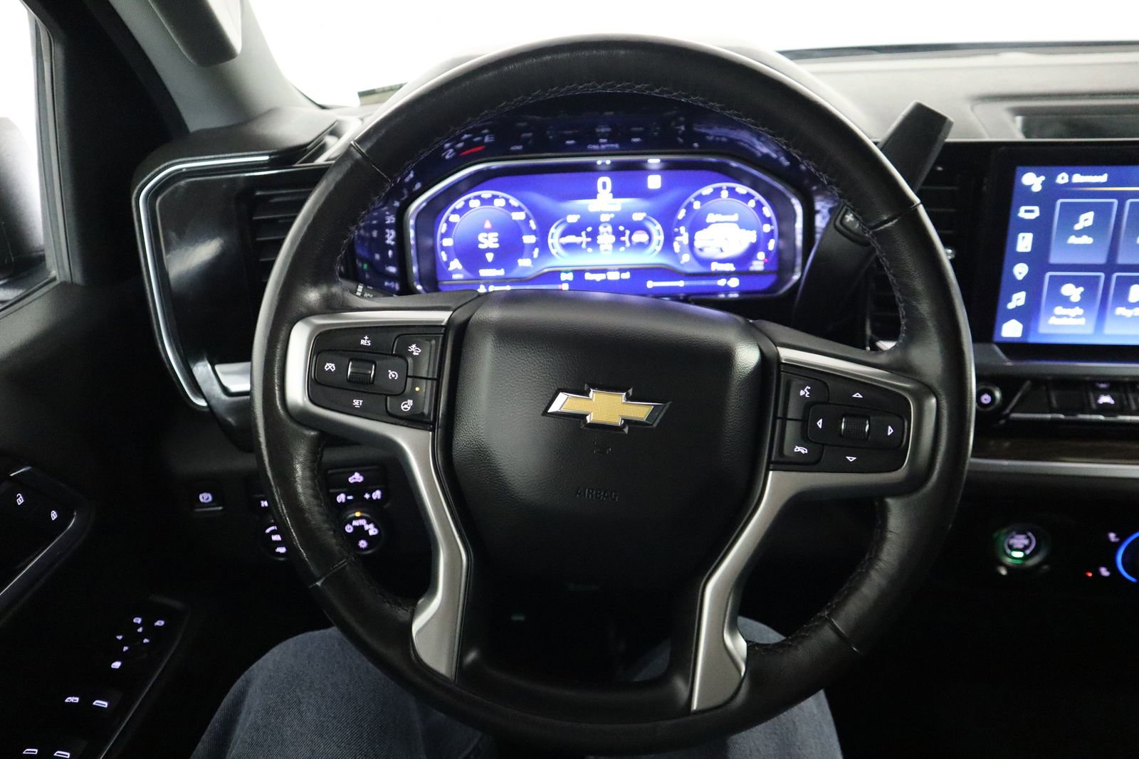 Used 2022 Chevrolet Silverado 1500 LT image 25