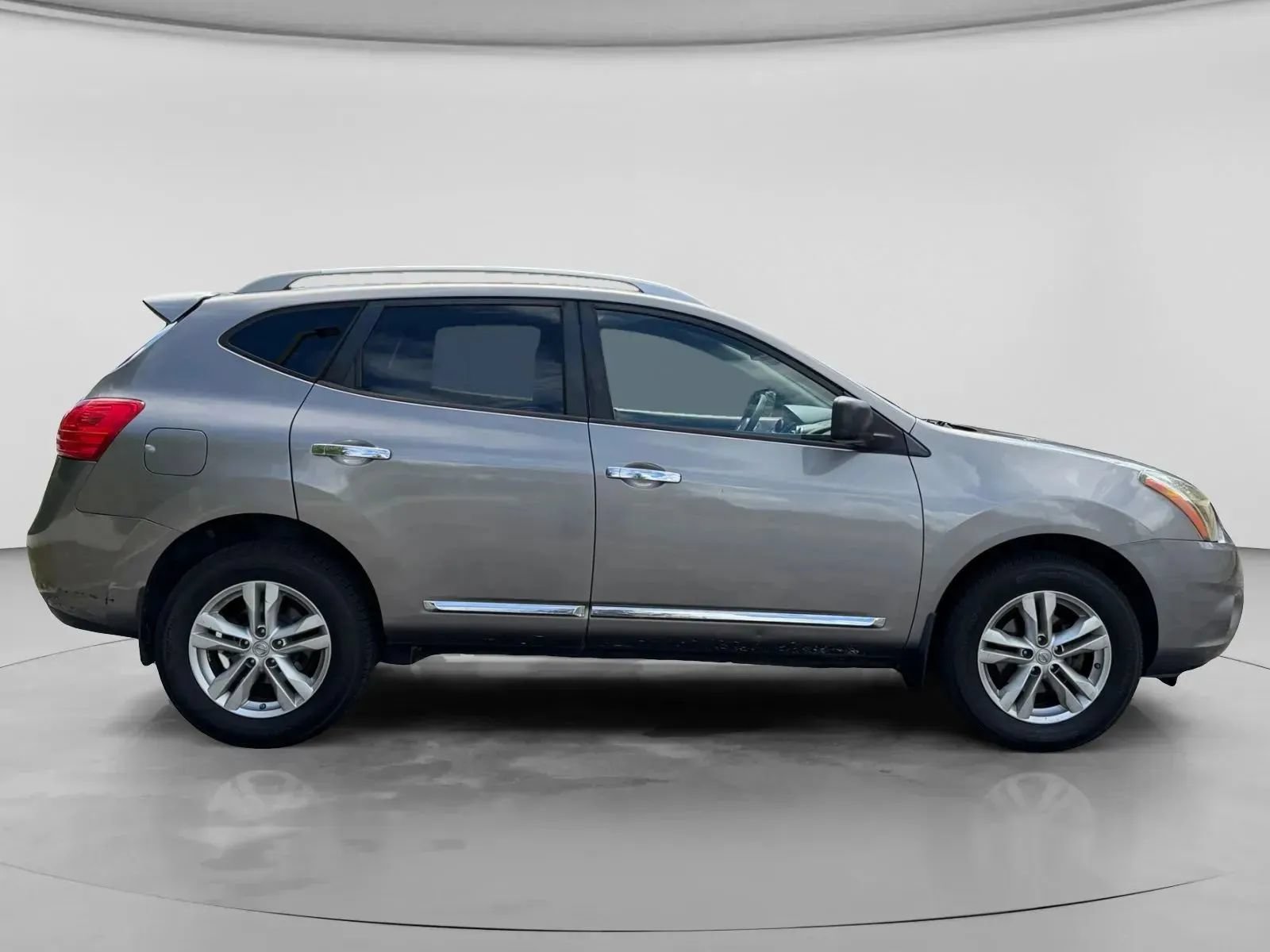 Used 2015 Nissan Rogue S w/ Convenience Package FWD image 6