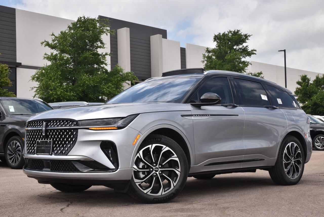 New 2026 Lincoln Nautilus Reserve AWD/4WD image 8