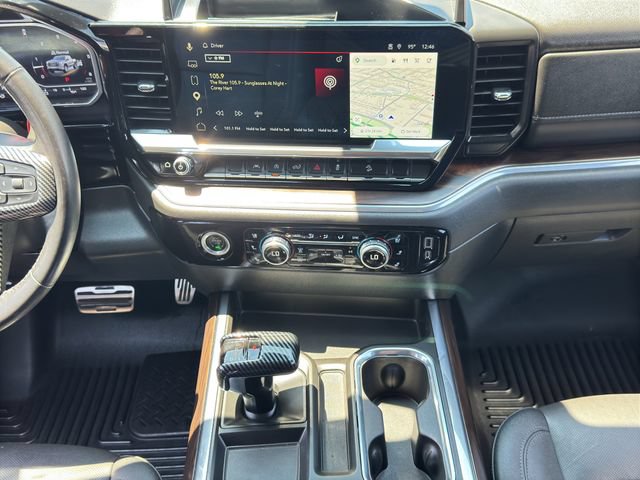 Used 2022 GMC Sierra 1500 SLT w/ SLT Convenience Package AWD/4WD image 19
