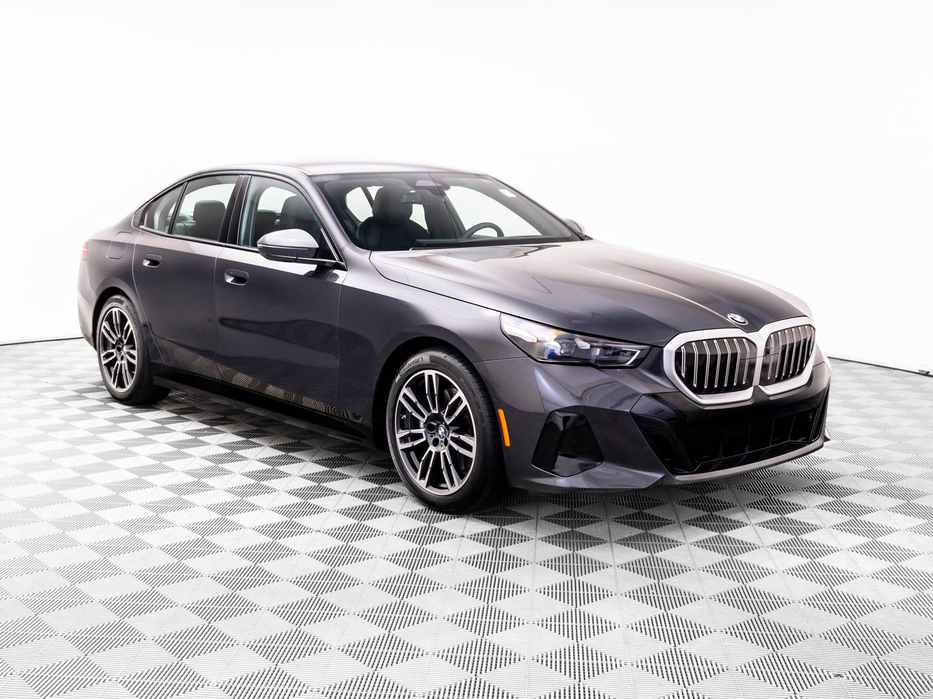 Certified 2026 BMW 530i xDrive AWD/4WD image 8