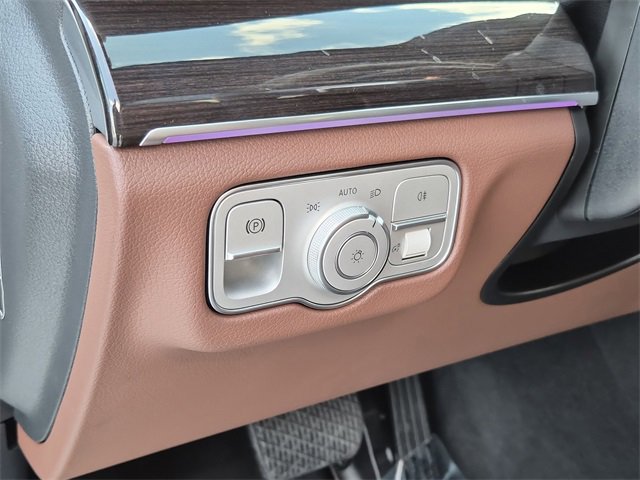 Used 2025 Mercedes-Benz GLE 450e 4MATIC image 26