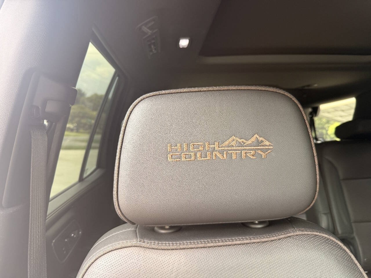 Used 2021 Chevrolet Tahoe High Country w/ Premium Package AWD/4WD image 22
