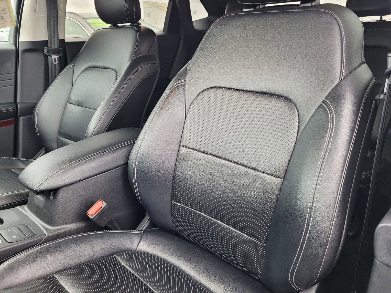 Used 2022 Ford Escape SEL image 21