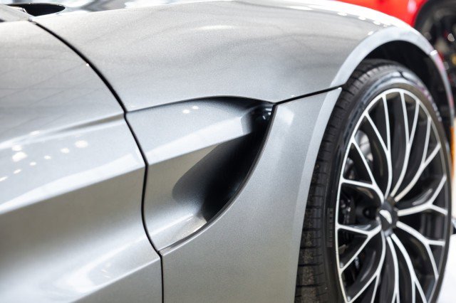 Used 2023 Aston Martin V8 Vantage Coupe image 19
