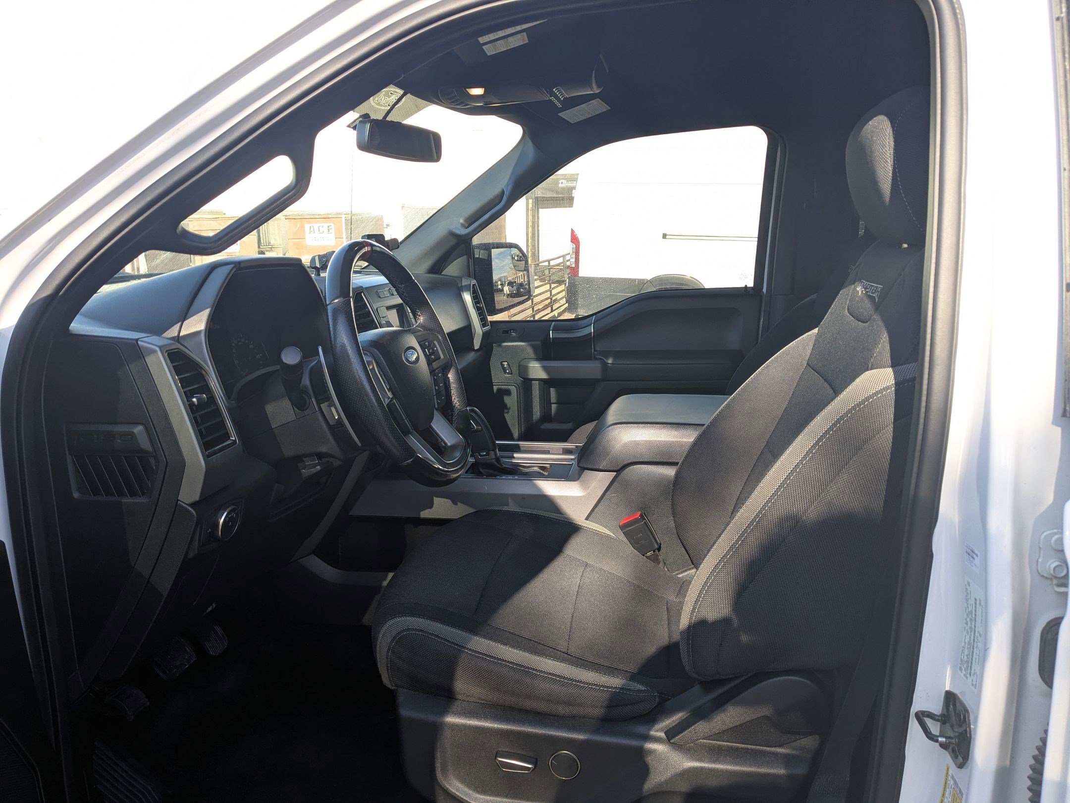 Used 2018 Ford F150 Raptor image 18