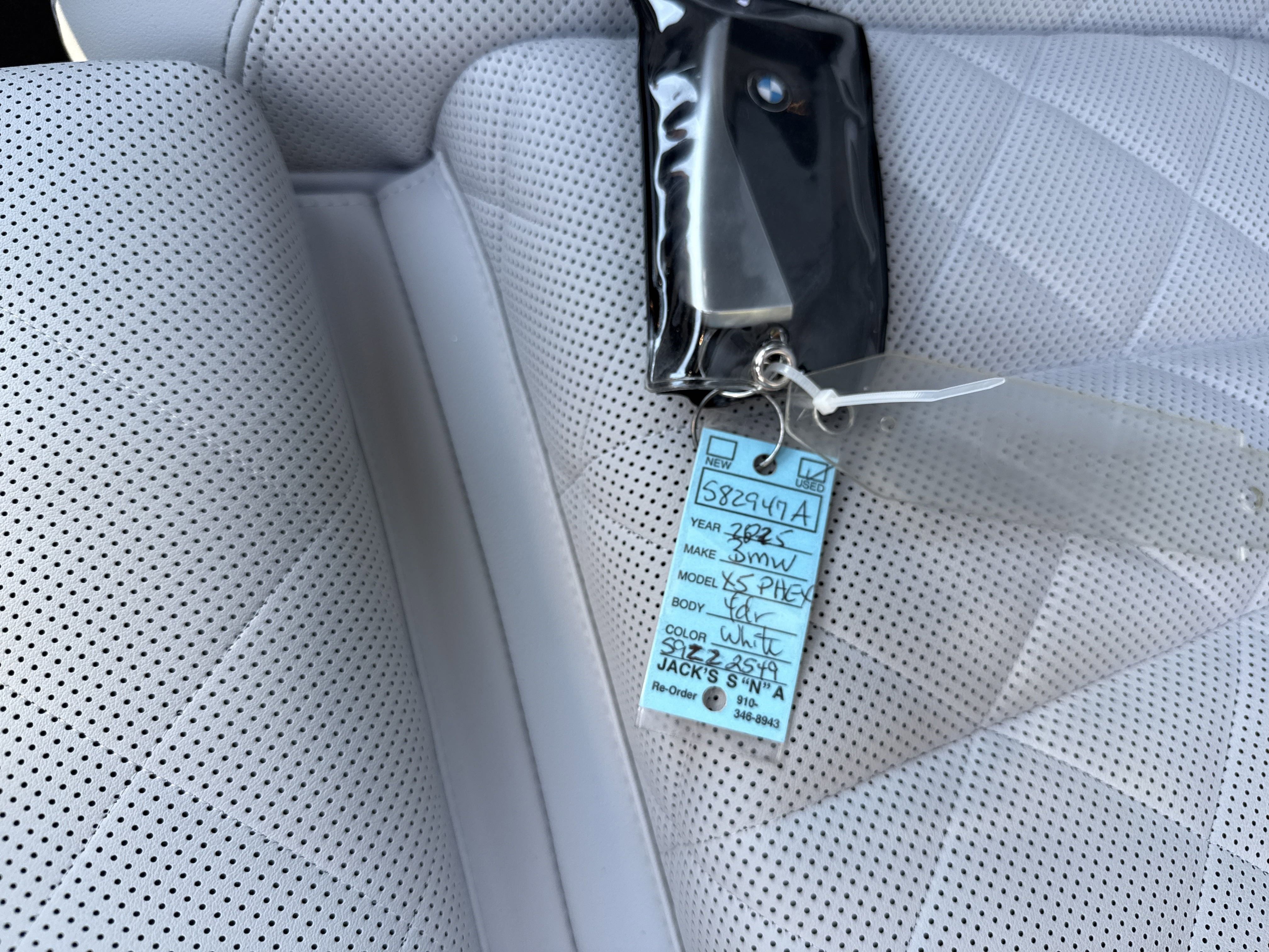 Used 2025 BMW X5 xDrive50e w/ Premium Package image 35