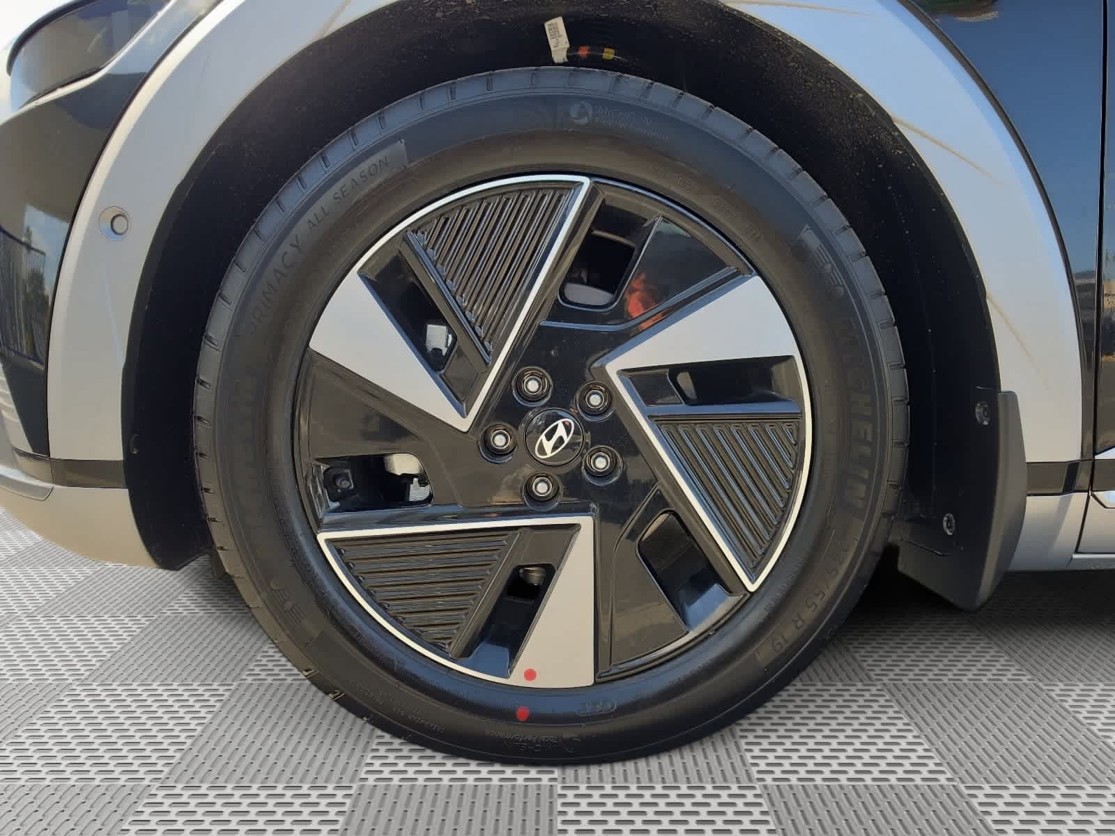 New 2027 Hyundai Ioniq 5 Limited RWD image 11