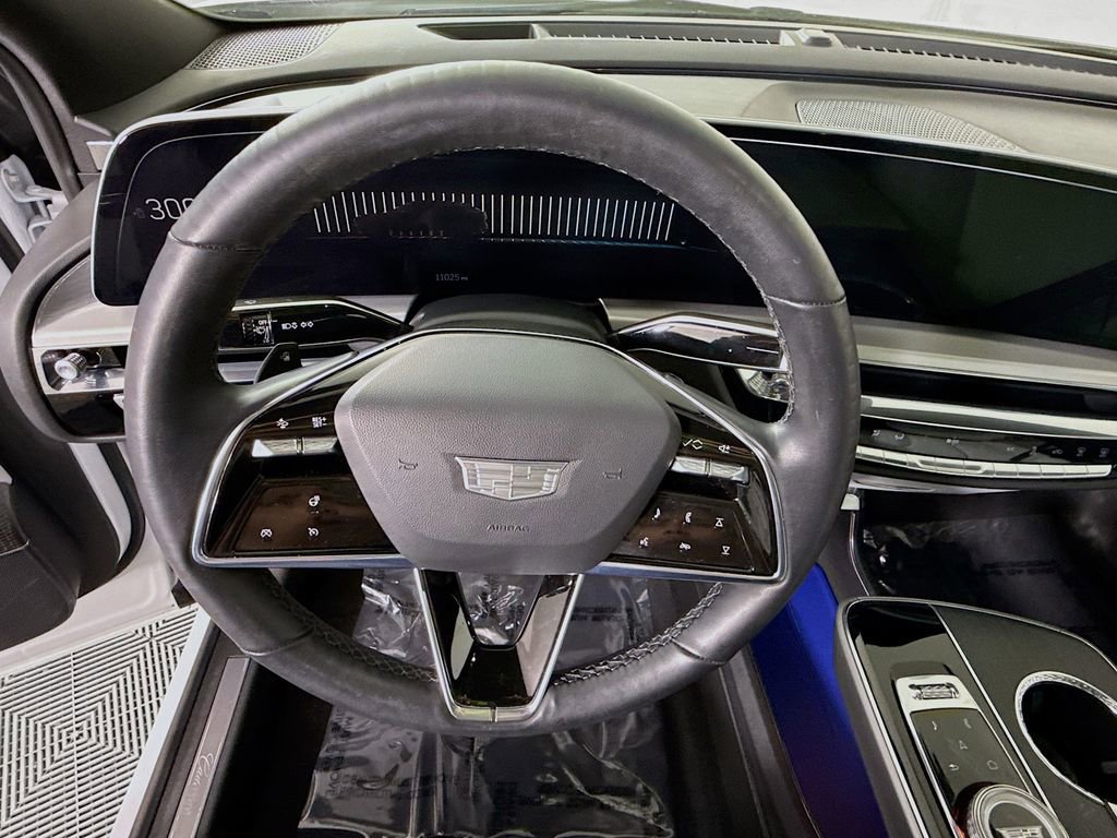 Used 2024 Cadillac Lyriq Luxury AWD/4WD image 21