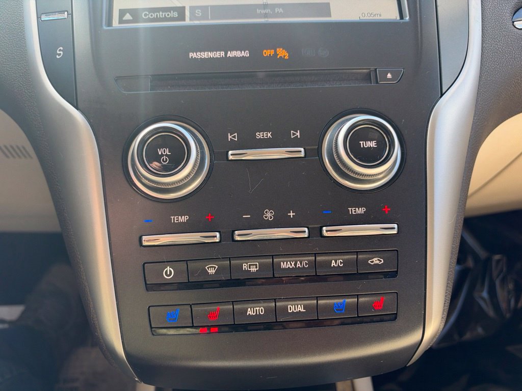 Used 2017 Lincoln MKC Reserve w/ Lincoln MKC Climate Package AWD/4WD image 27