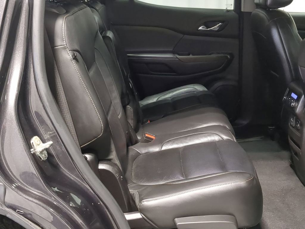 Used 2019 GMC Acadia SLT w/ LPO, Cargo Package AWD/4WD image 24