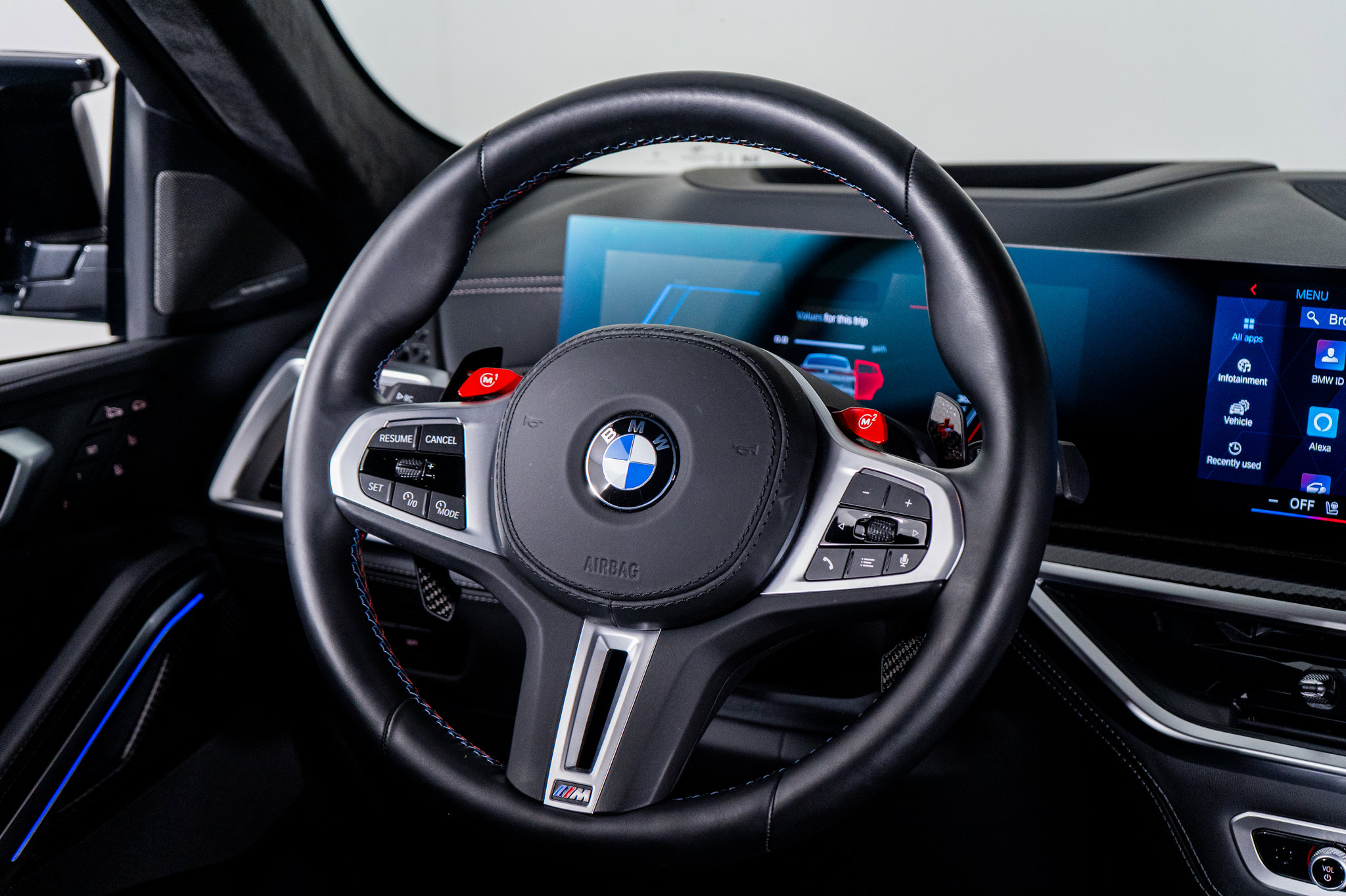 Used 2025 BMW X6 M Competition w/ Executive Package image 51