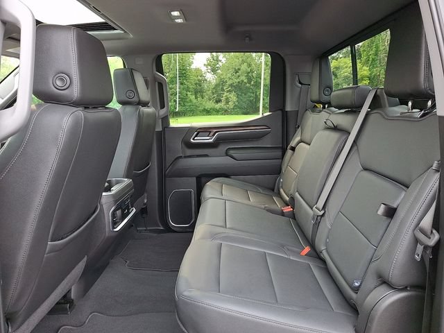Used 2025 GMC Sierra 1500 SLT w/ SLT Premium Plus Package AWD/4WD image 10