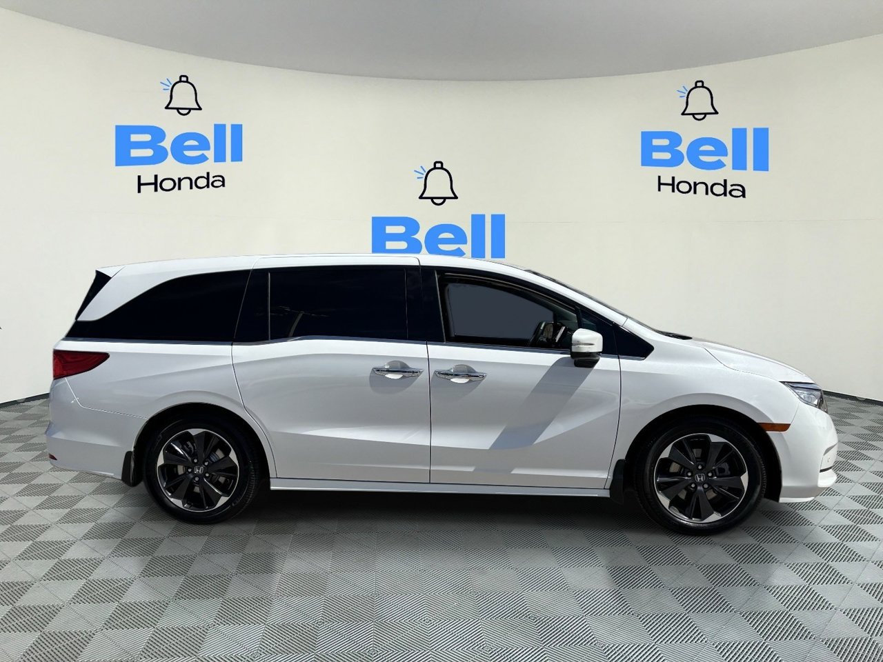 Certified 2024 Honda Odyssey Elite image 5