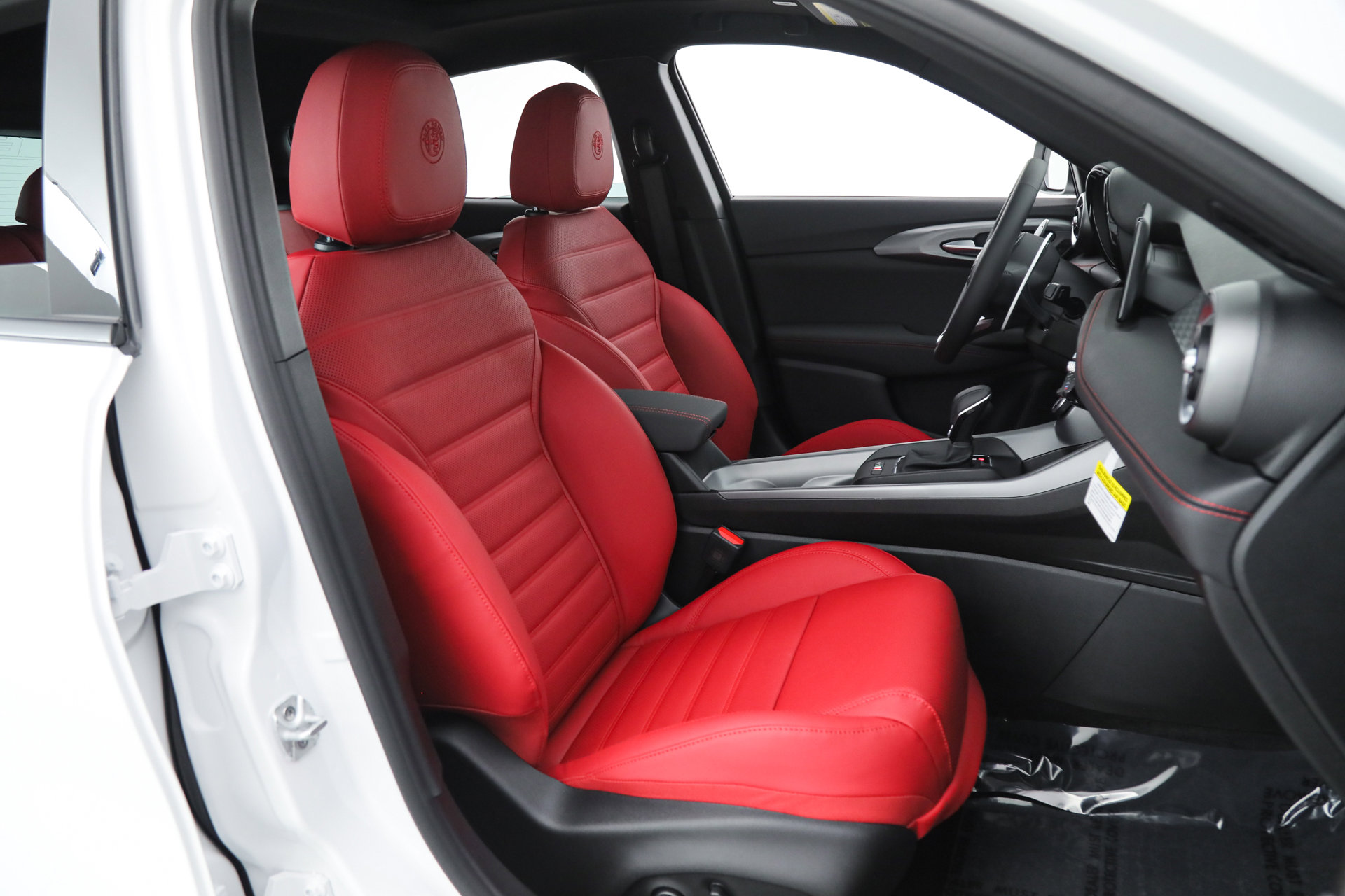 New 2026 Alfa Romeo Tonale Veloce w/ Quick Order Package 23H Volce image 15