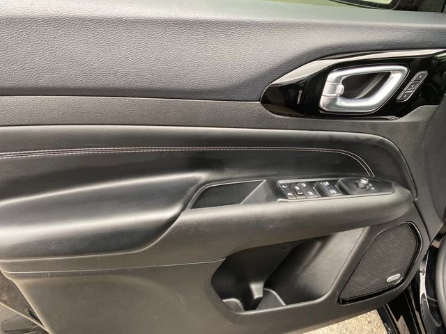 Used 2022 Jeep Compass High Altitude AWD/4WD image 18