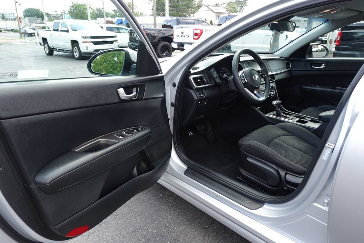 Used 2019 Kia Optima LX FWD image 9