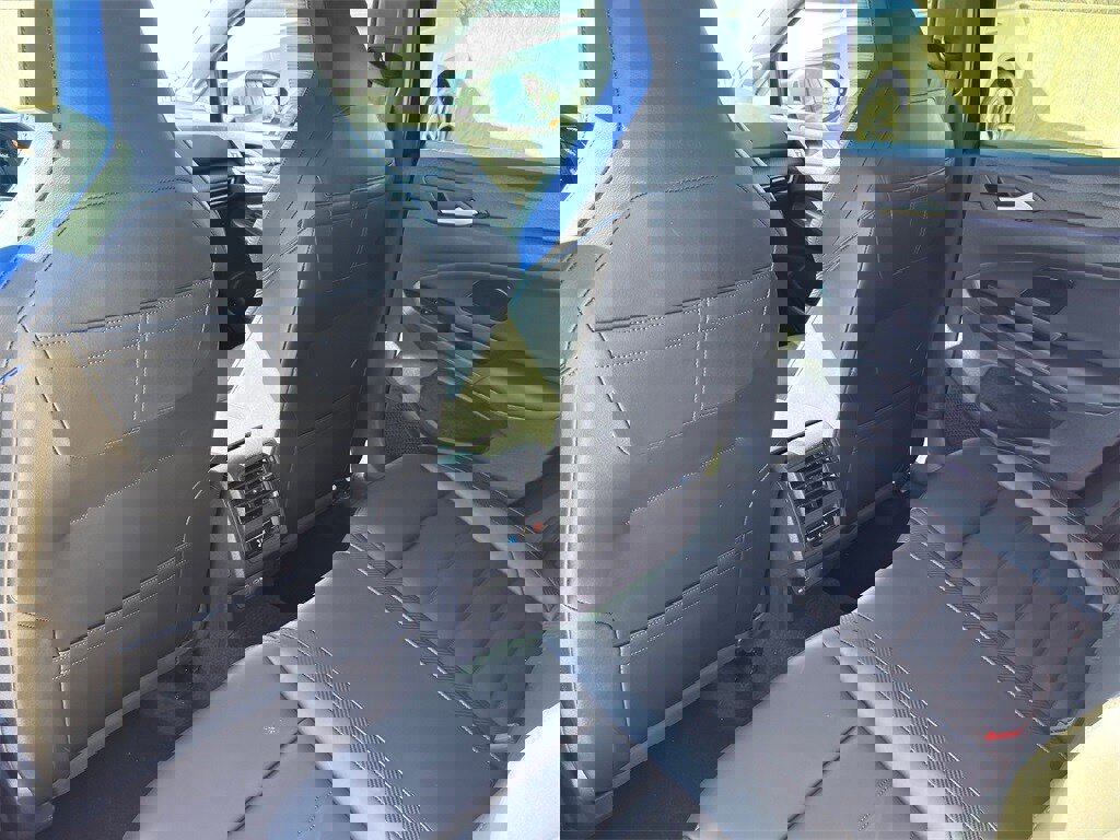 Used 2024 Volkswagen Golf R image 32