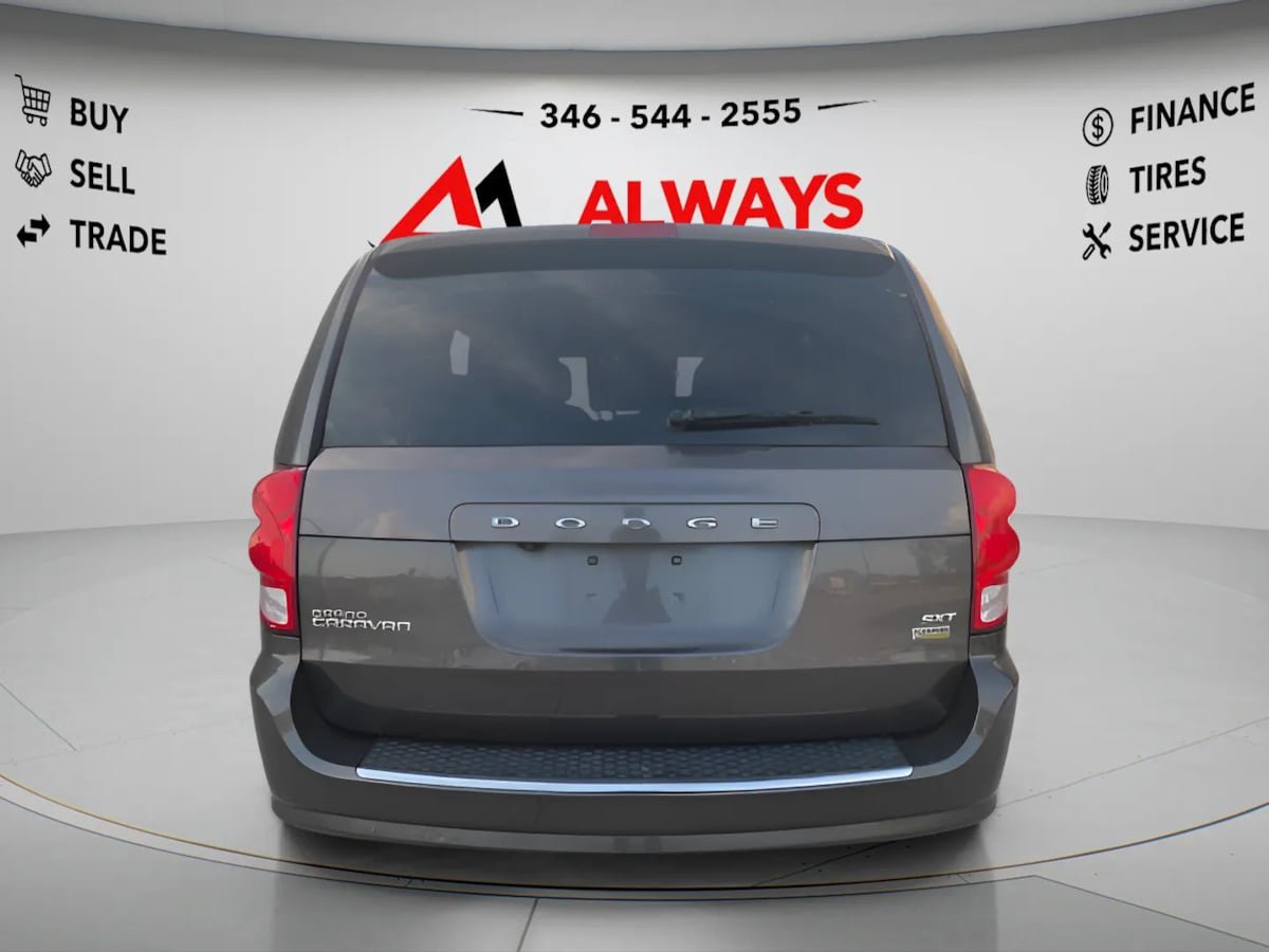 Used 2017 Dodge Grand Caravan SXT FWD image 16
