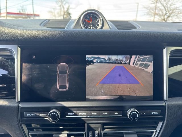 Used 2021 Porsche Macan image 16