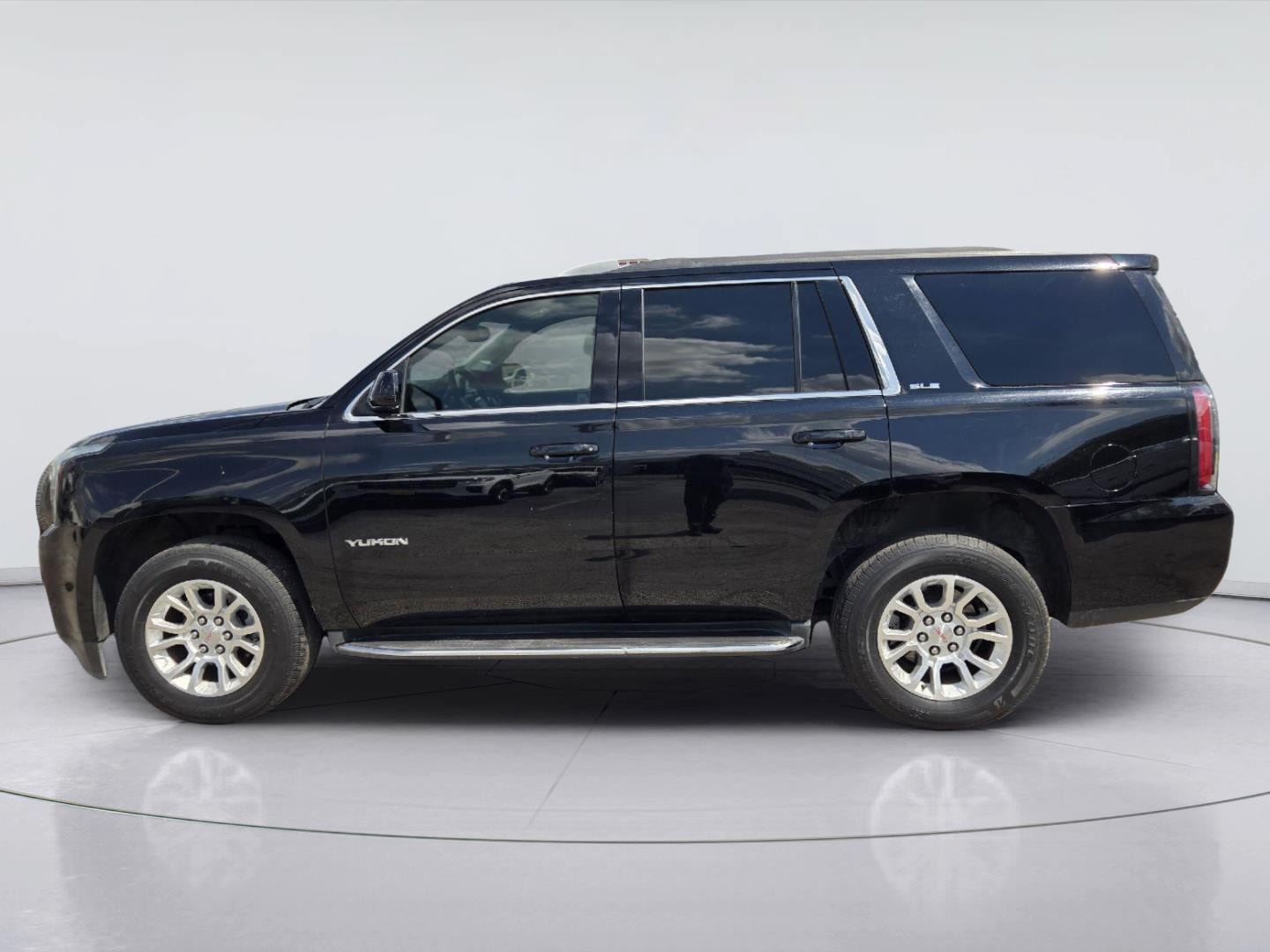 Used 2016 GMC Yukon SLE w/ Convenience Package RWD image 5