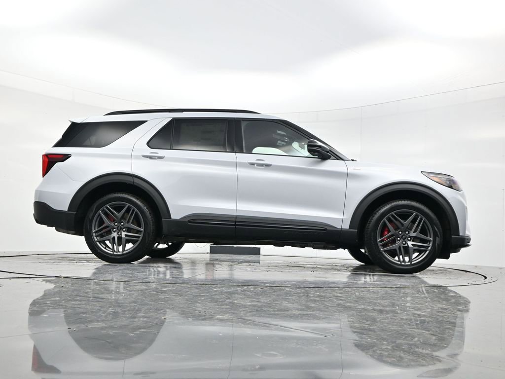 New 2026 Ford Explorer ST-Line w/ ST-Line Street Pack image 49