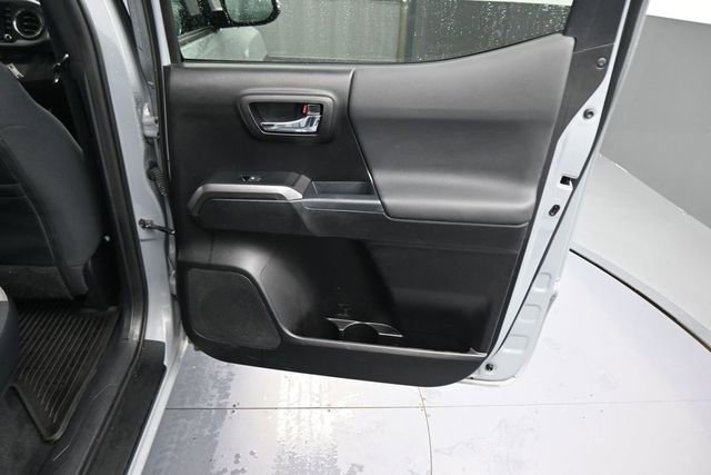 Used 2021 Toyota Tacoma TRD Off-Road AWD/4WD image 15