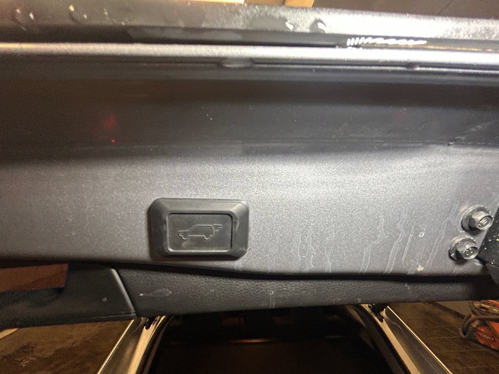 Used 2019 Toyota RAV4 XLE w/ Convenience Package AWD/4WD image 21