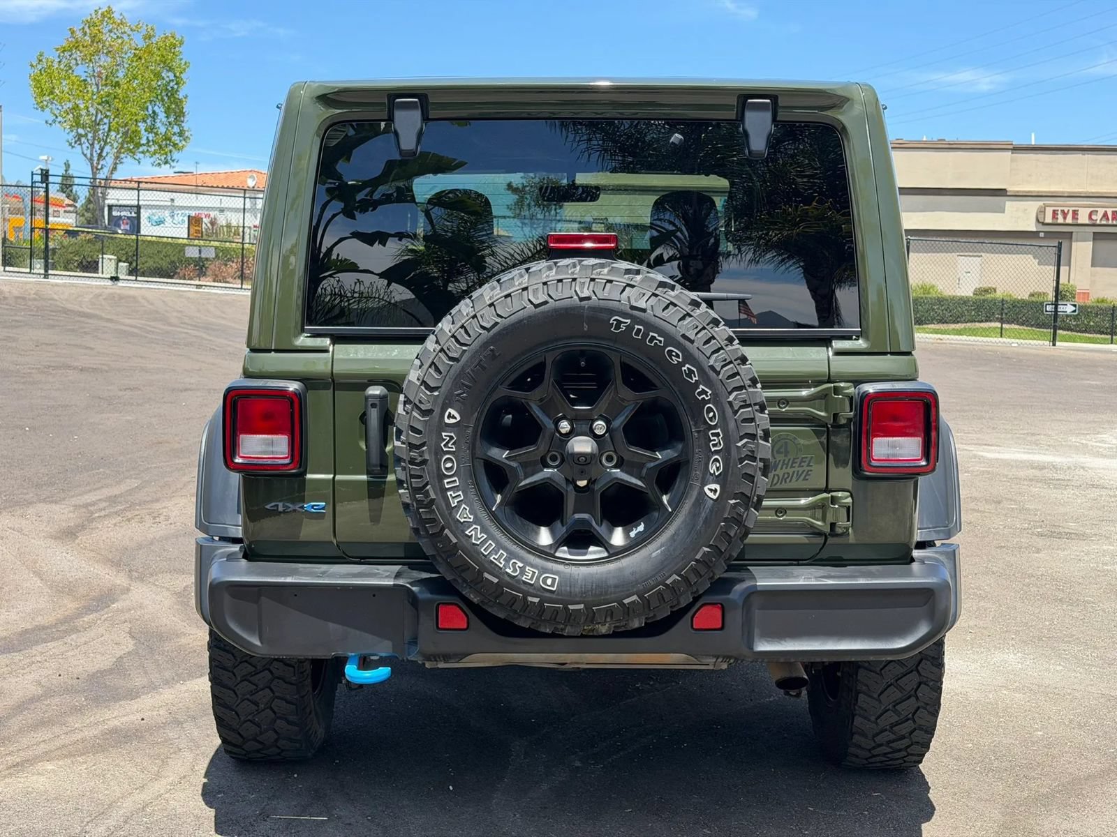 Used 2023 Jeep Wrangler Unlimited w/ Sun & Screen Package AWD/4WD image 7