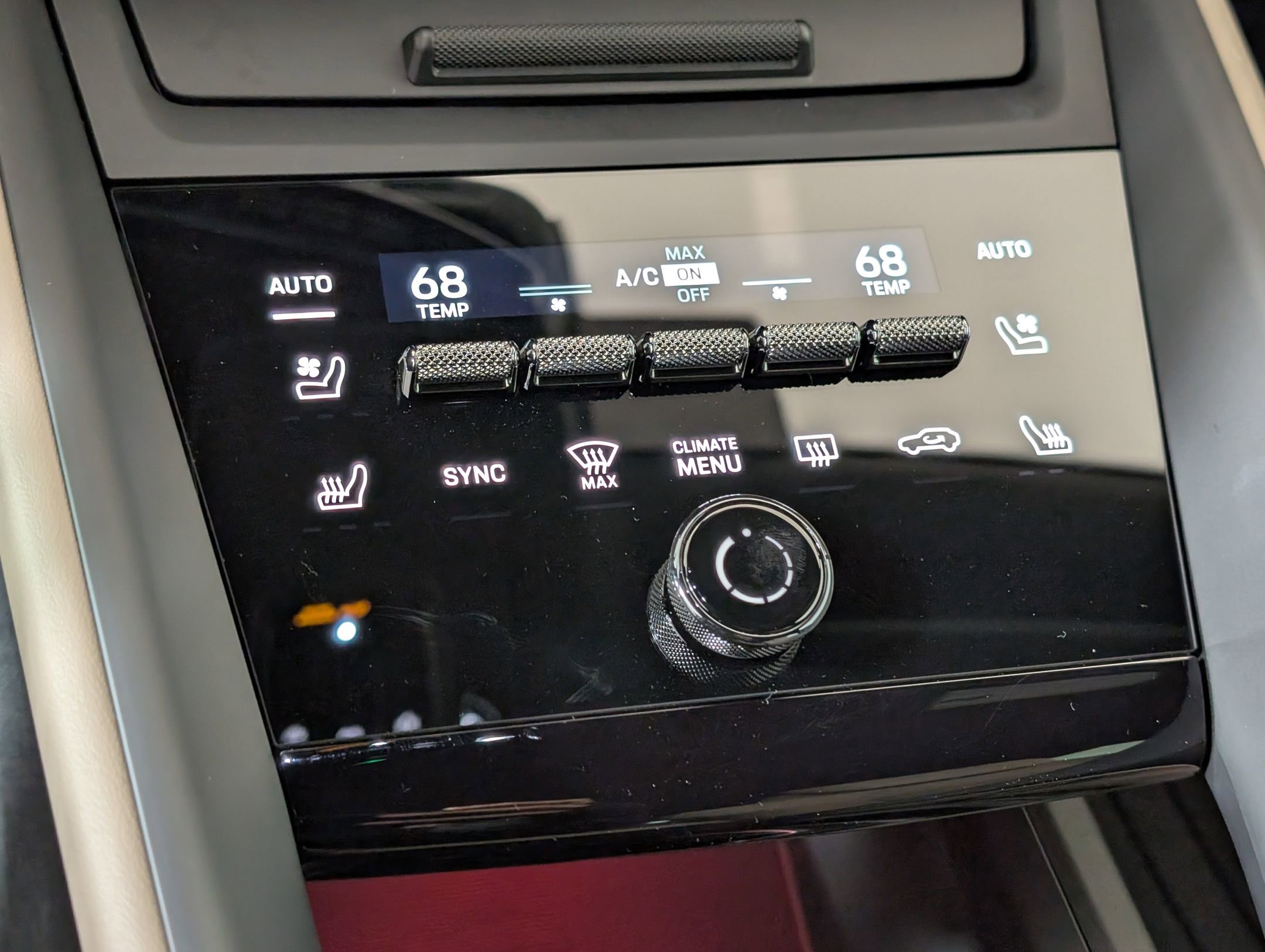 Used 2025 Porsche Macan 4 Electric image 30