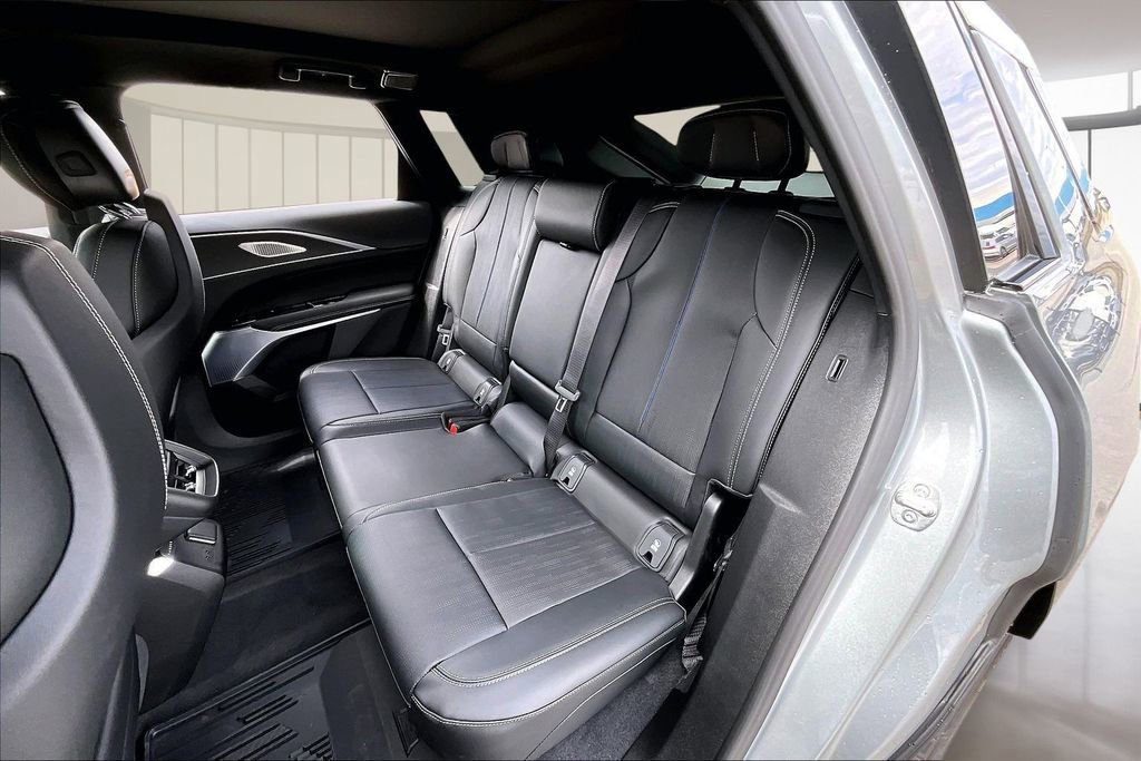 New 2026 Cadillac Lyriq Premium Luxury image 10