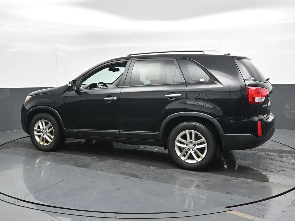 Used 2015 Kia Sorento LX image 9