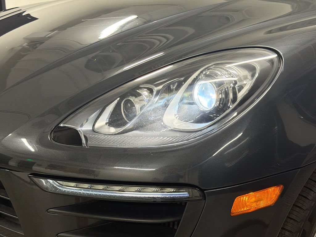 Certified 2017 Porsche Macan S AWD/4WD image 32