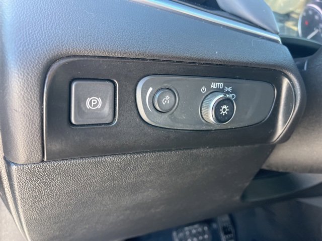 Used 2019 Buick Enclave Essence image 23