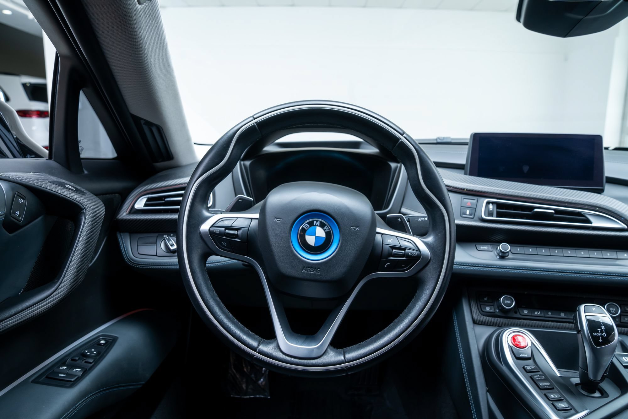 Used 2020 BMW i8 Coupe AWD/4WD image 12