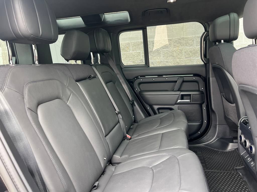New 2025 Land Rover Defender 110 V8 image 18