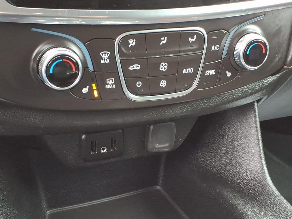 Used 2019 Chevrolet Traverse LT image 22
