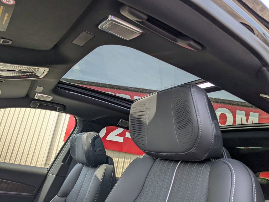 New 2026 Cadillac Vistiq Luxury image 13