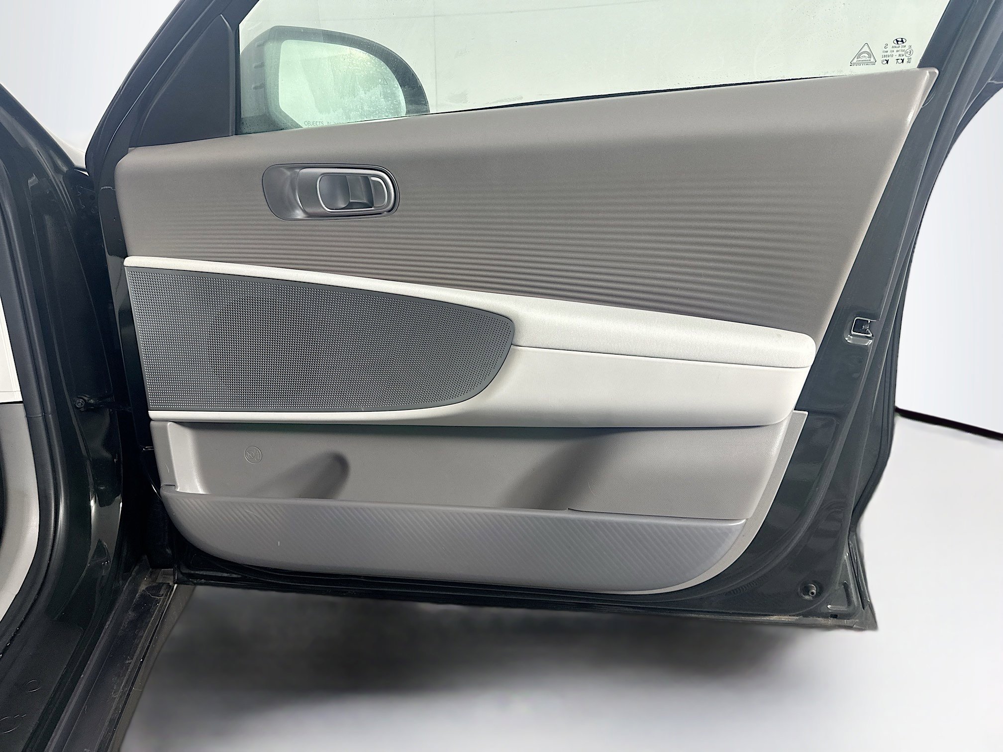 Used 2024 Hyundai Ioniq 6 SEL RWD image 33