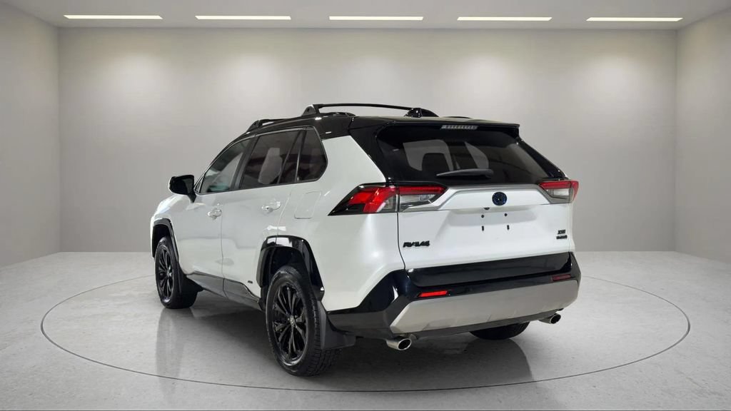 Used 2023 Toyota RAV4 XSE AWD/4WD image 18