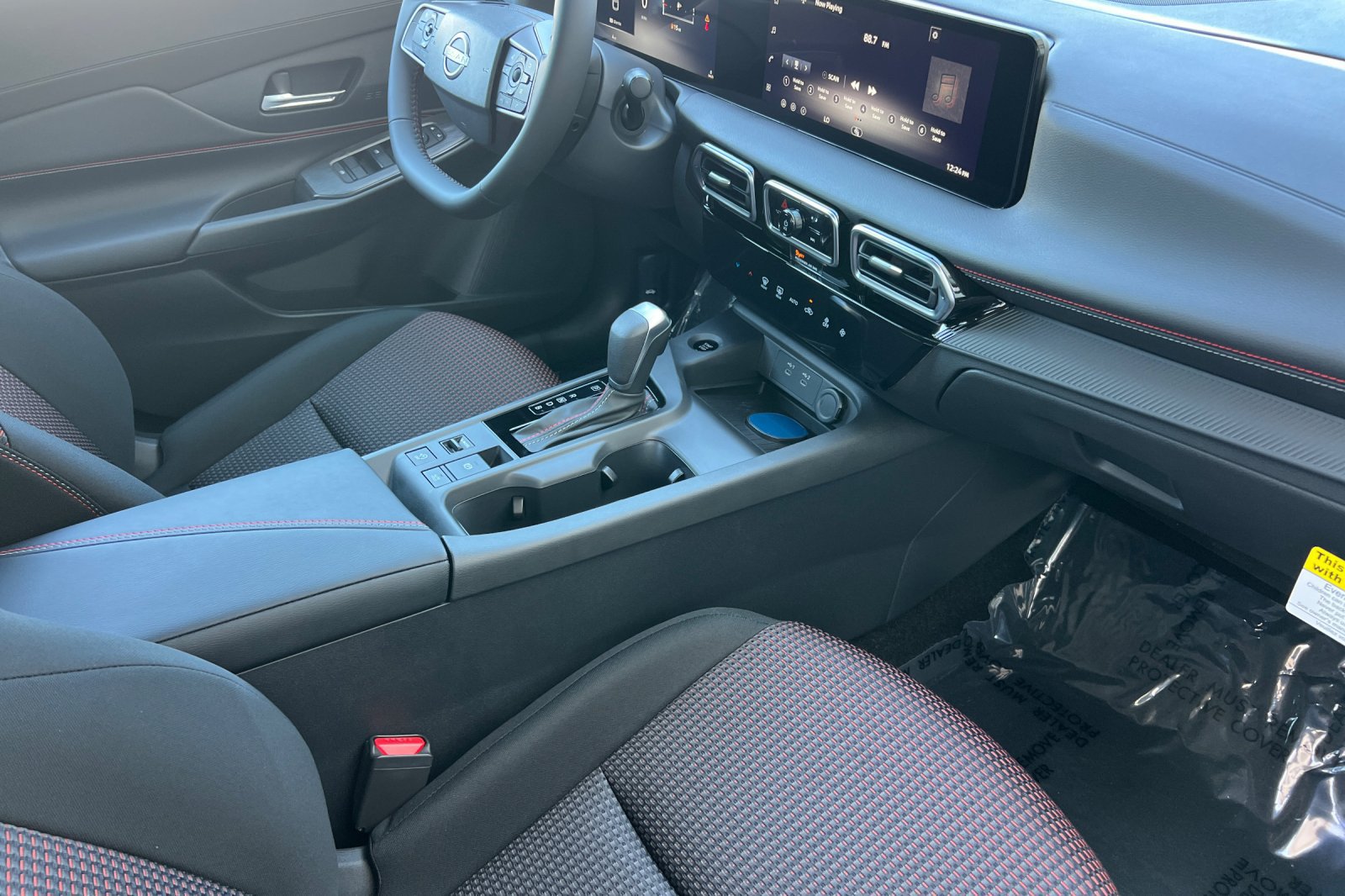 New 2027 Nissan Sentra SR w/ Floor Mat Package FWD image 12