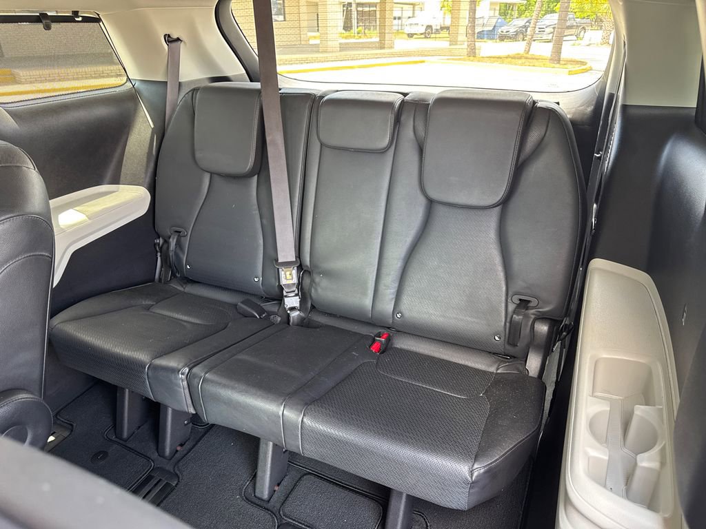 Used 2024 Kia Carnival SX Prestige FWD image 15