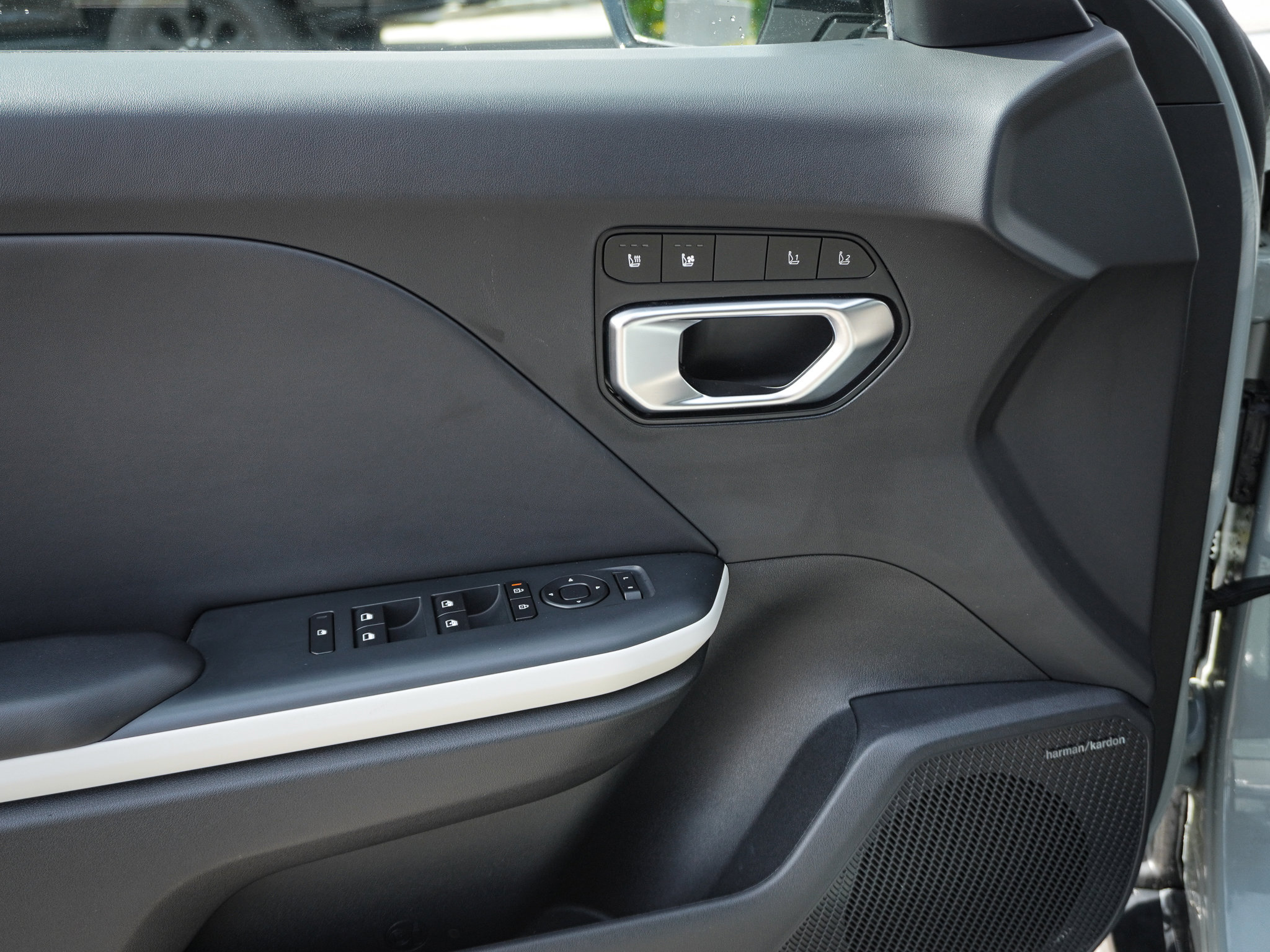 Used 2025 Kia K4 GT-Line w/ GT-Line Premium Package image 15