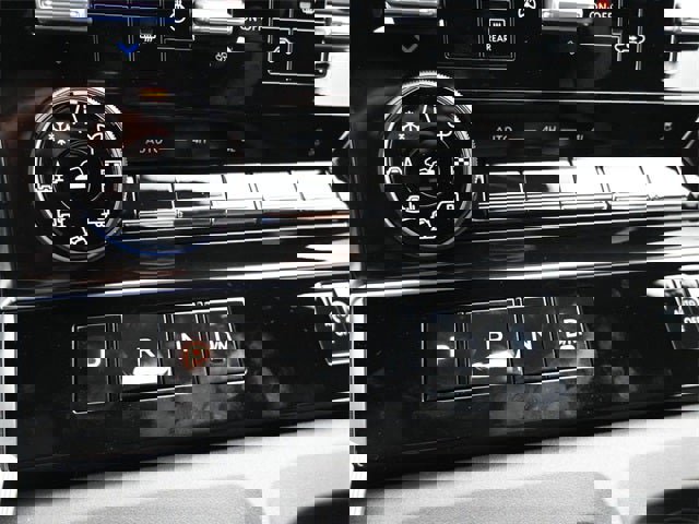 New 2026 Nissan Armada SL w/ Captain's Chari Seat Package image 22