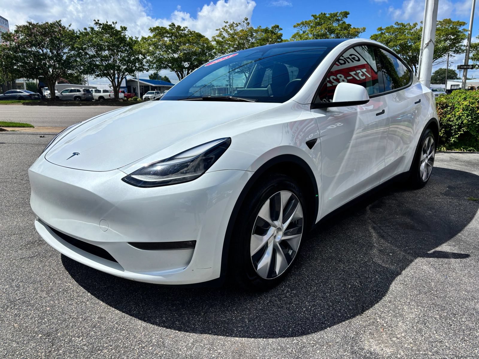 Used 2023 Tesla Model Y Long Range AWD/4WD image 7