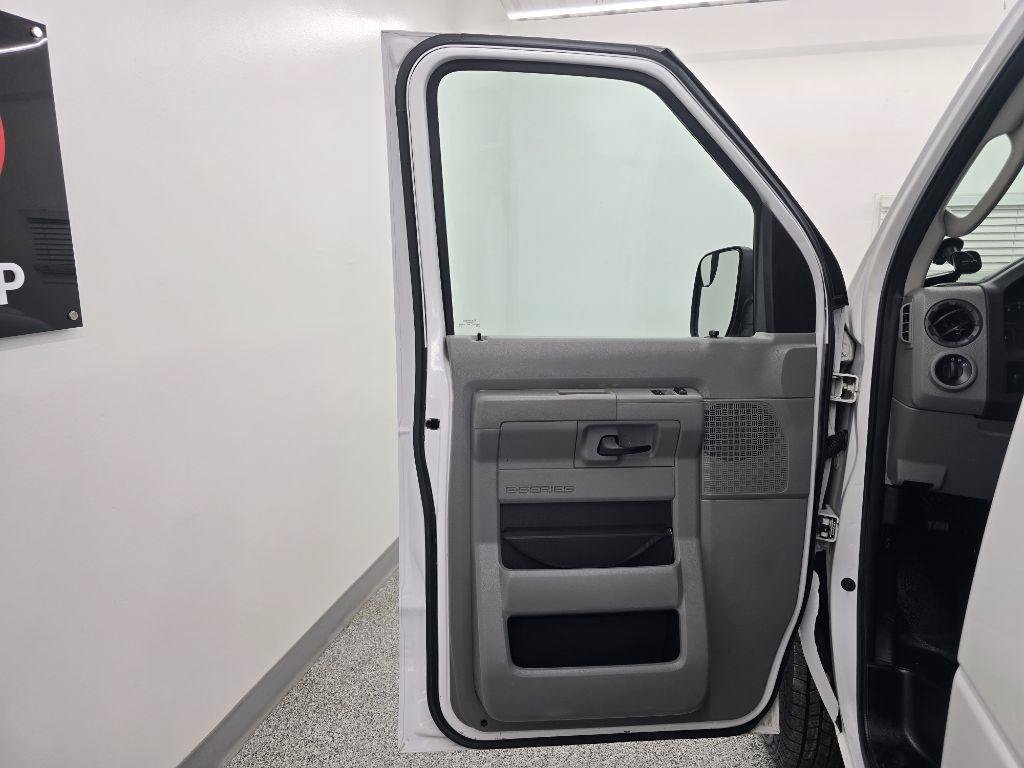 Used 2012 Ford E-150 and Econoline 150 w/ Crew Van Pkg RWD image 22